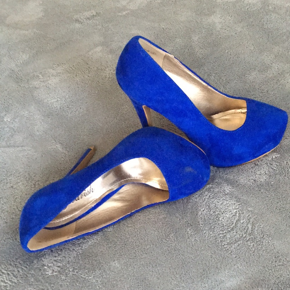 Royal blue pumps